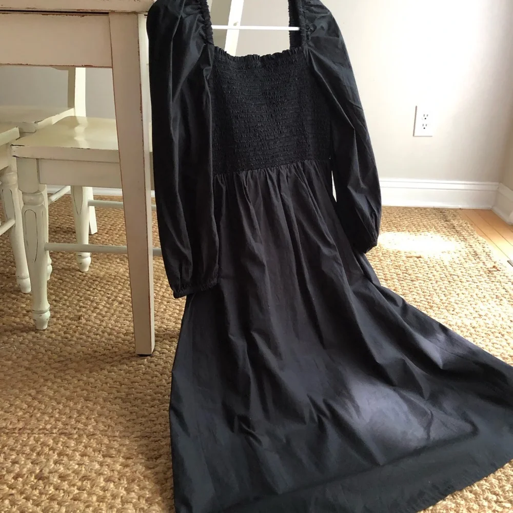 J Crew Smocked Puff Sleeve Dress. Cotton. Black. BD995. Size Small